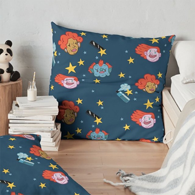 Oreiller avec design dessus